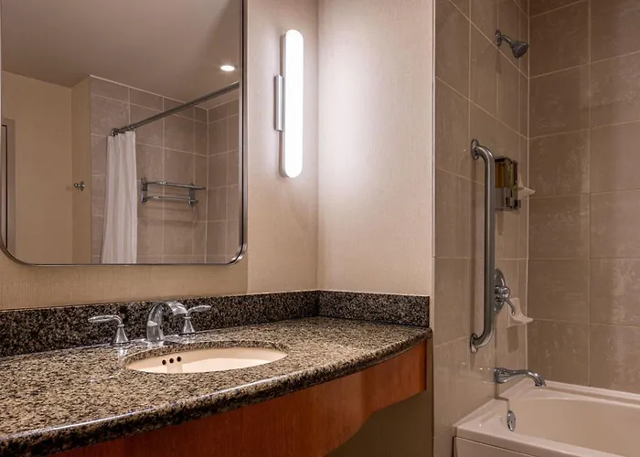 Hotel Harrah's & Casino - A Caesars Rewards Destination