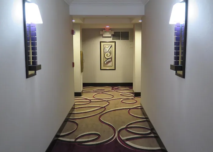 Harrah's & Casino - A Caesars Rewards Destination Hotel 4*